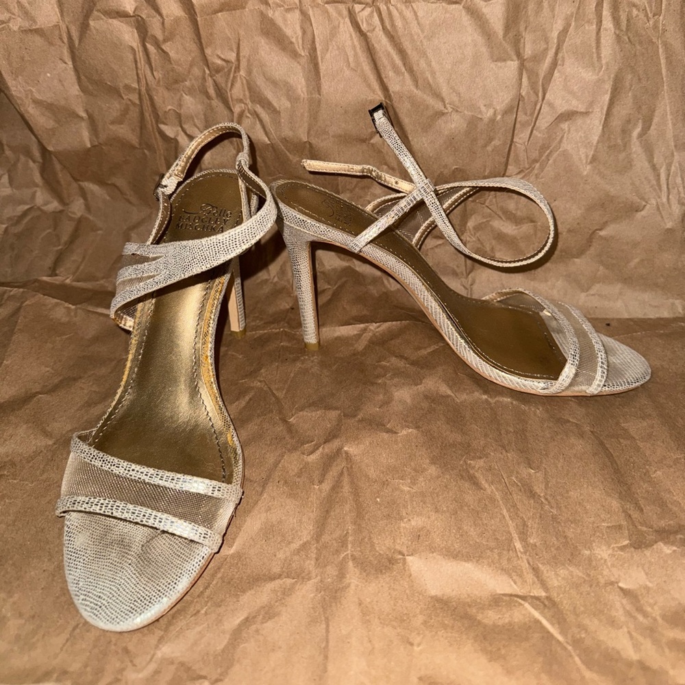 Badgley Mischka Beige Strappy Heels